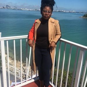 Meet your Posher, Althea